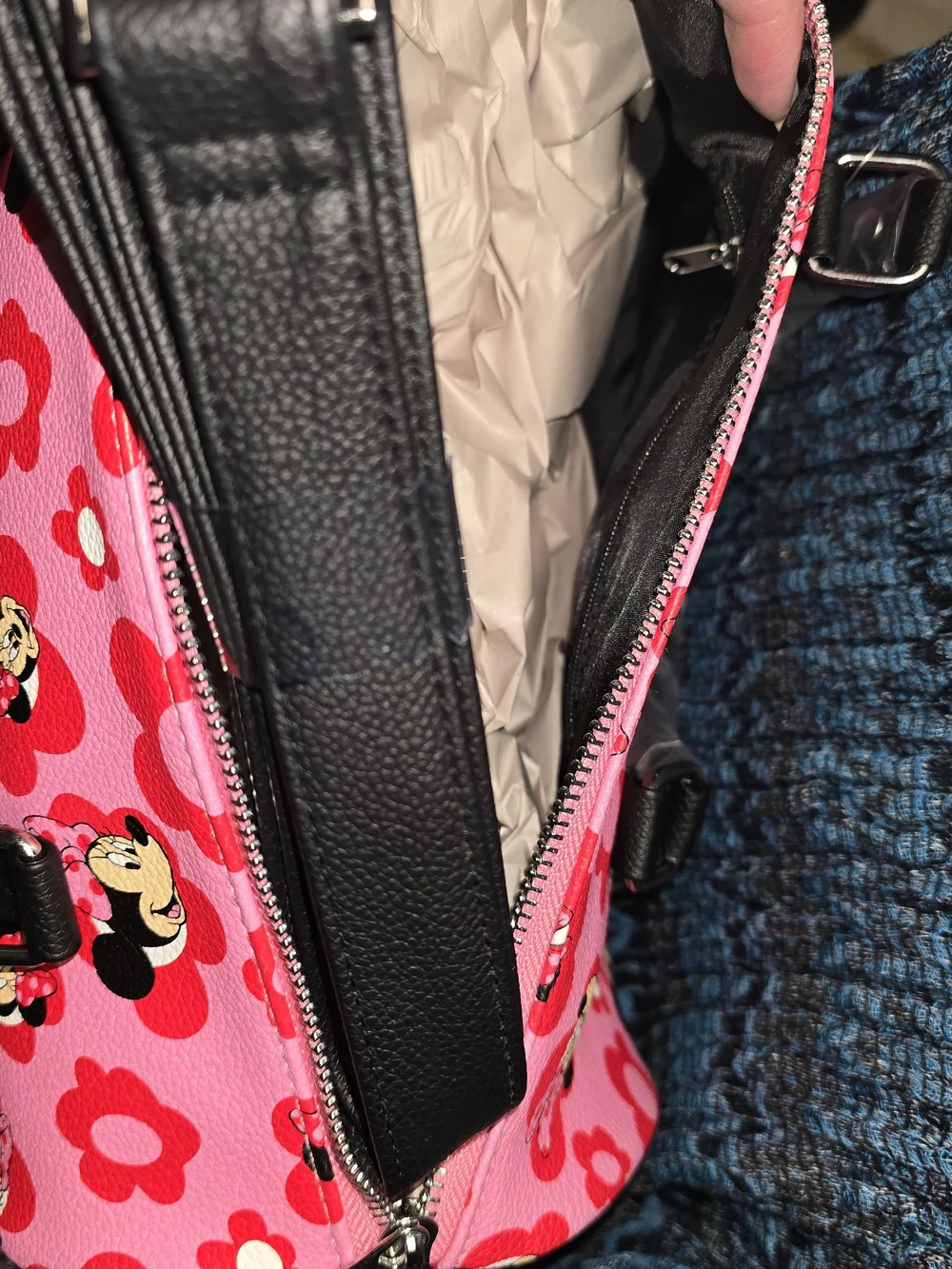 Disney Minnie Mouse Pink Floral Barrel Purse with Black Trim - Picture 3 of 3